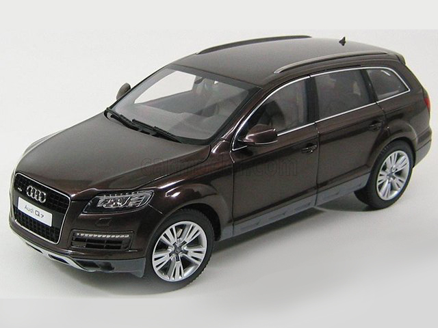 Audi Q7 V8